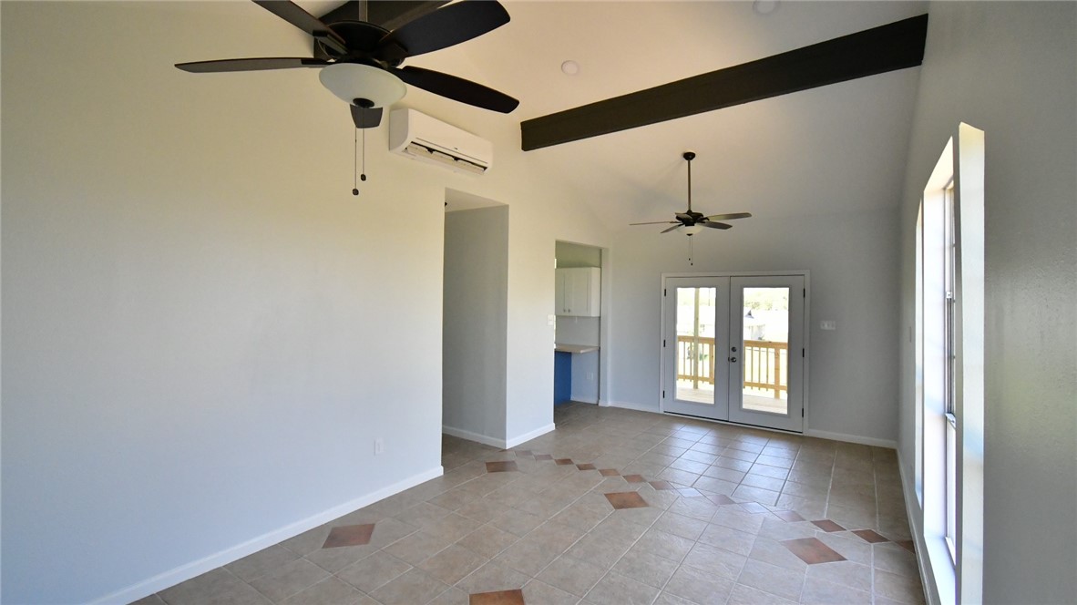 128 Saint Charles W Property Photo 8