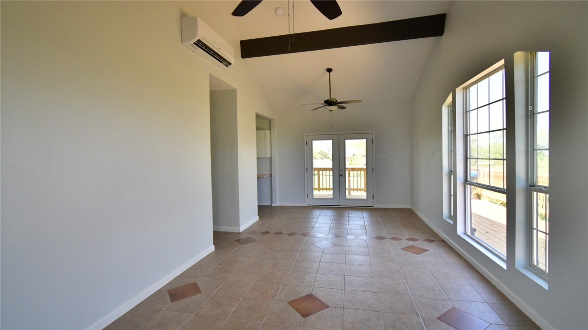 128 Saint Charles W Property Photo 9