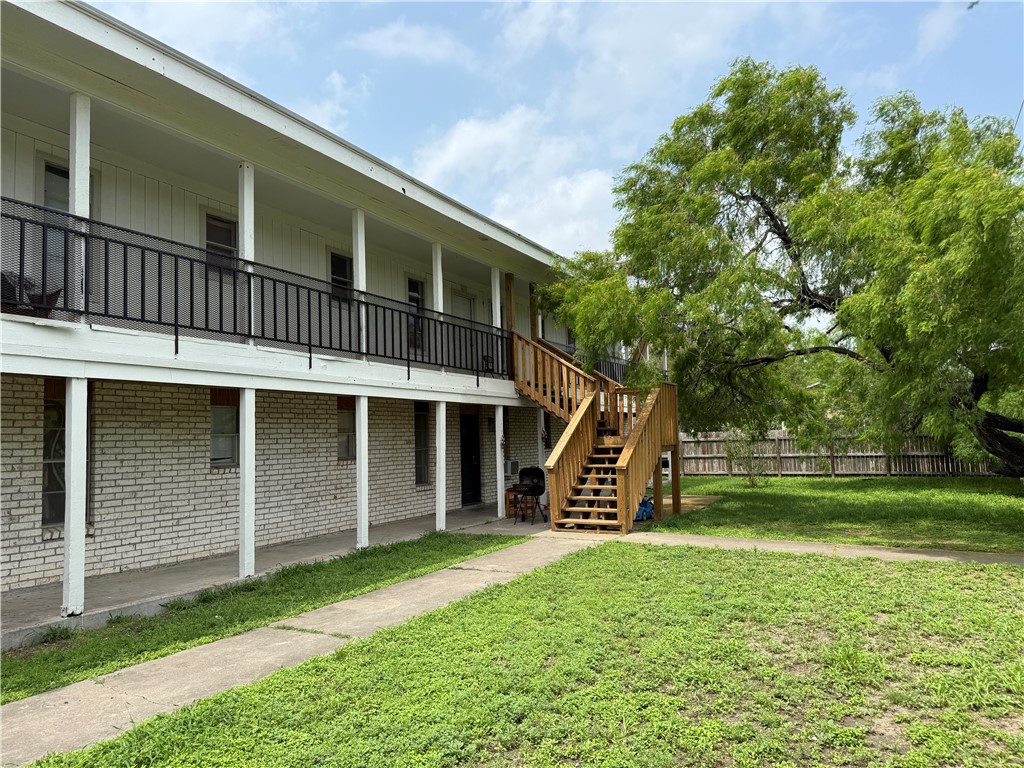 1125 E Huisache Ave Property Photo