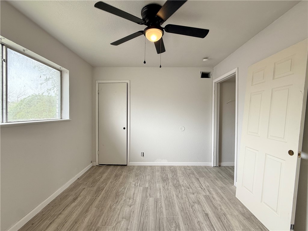 1125 E Huisache Ave Property Photo 6