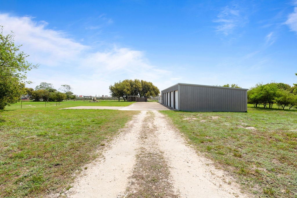 2280 Fm-2725 Property Photo 2