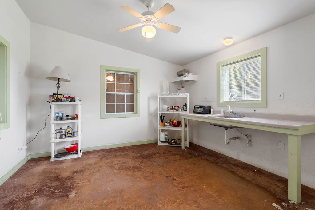2280 Fm-2725 Property Photo 16