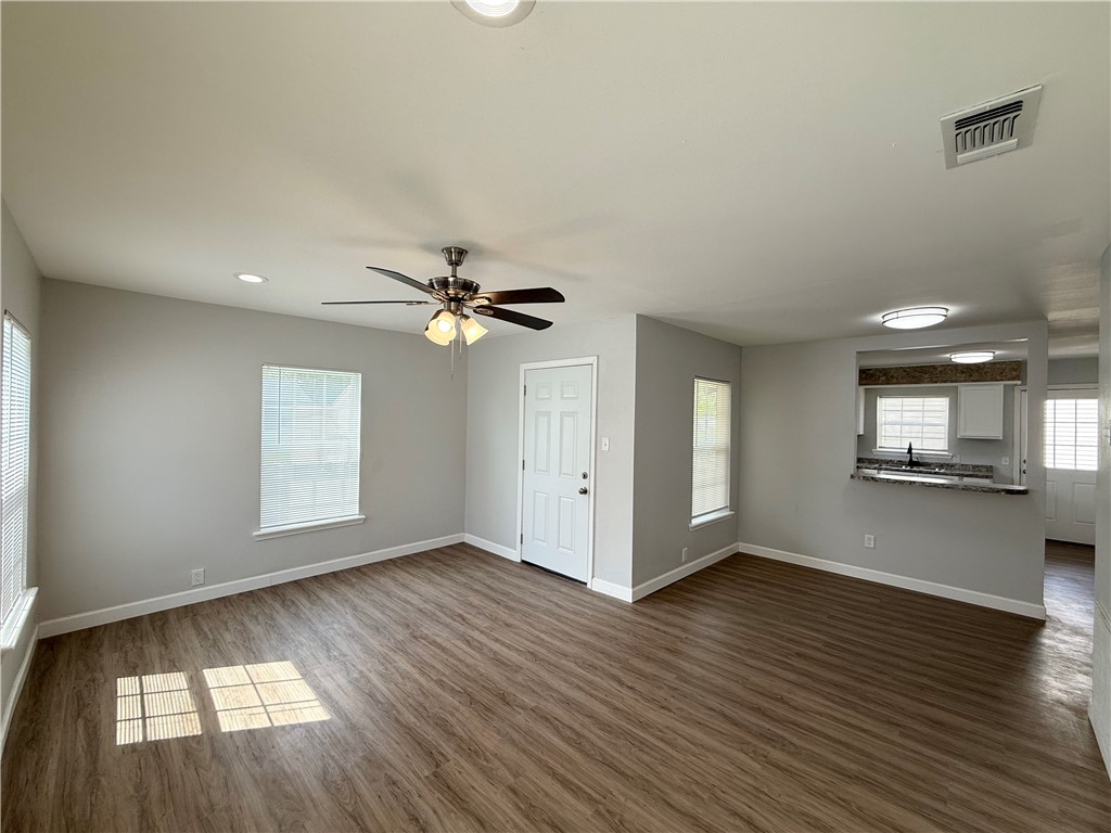 4814 Easter Dr Property Photo 4