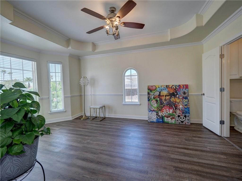14930 Aquarius St Property Photo 7