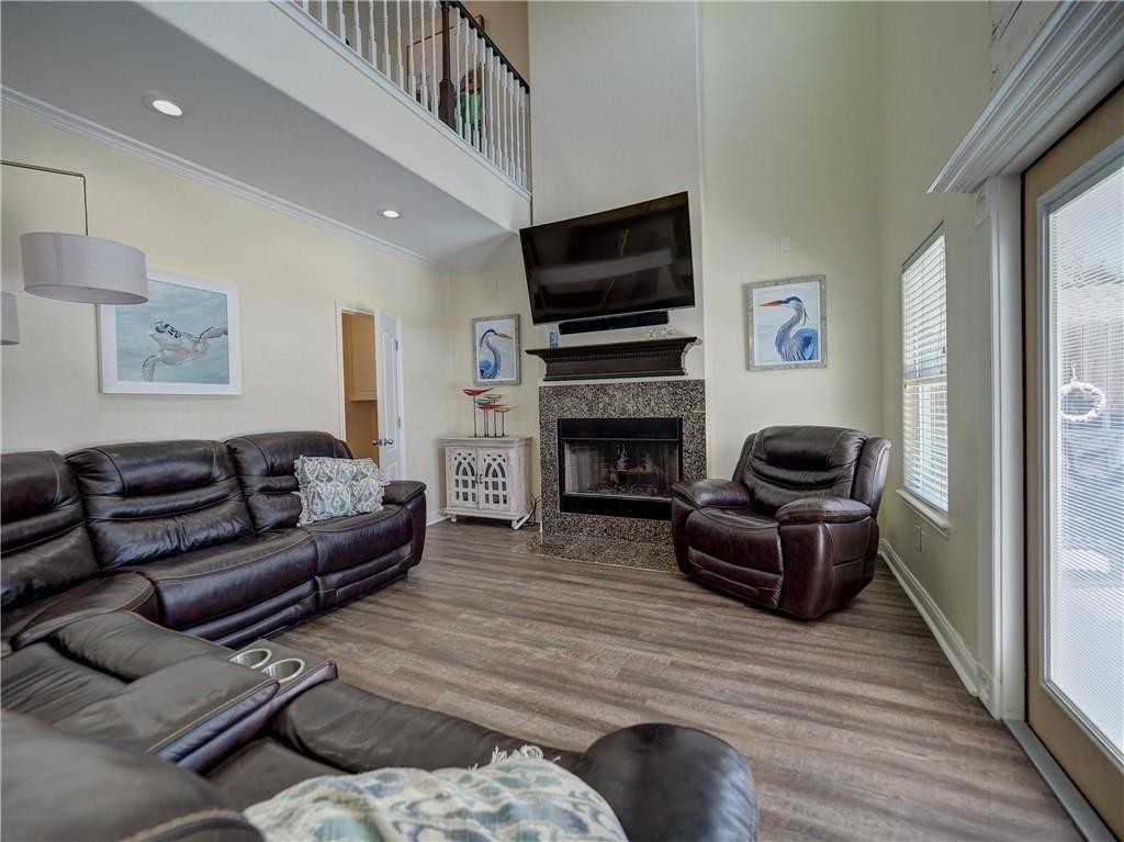 14930 Aquarius St Property Photo 10