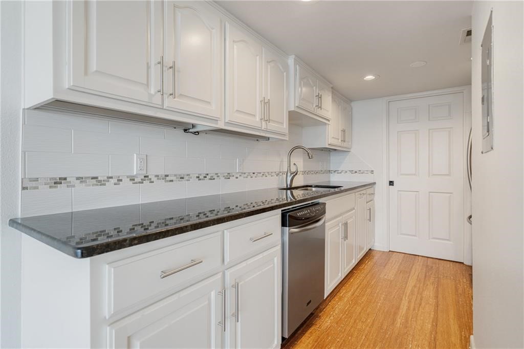 4334 Ocean Dr 605 Property Photo 16