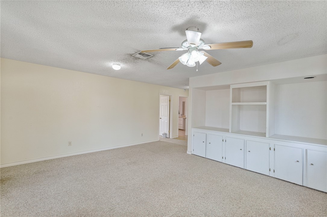 2310 Ollie St Property Photo 5