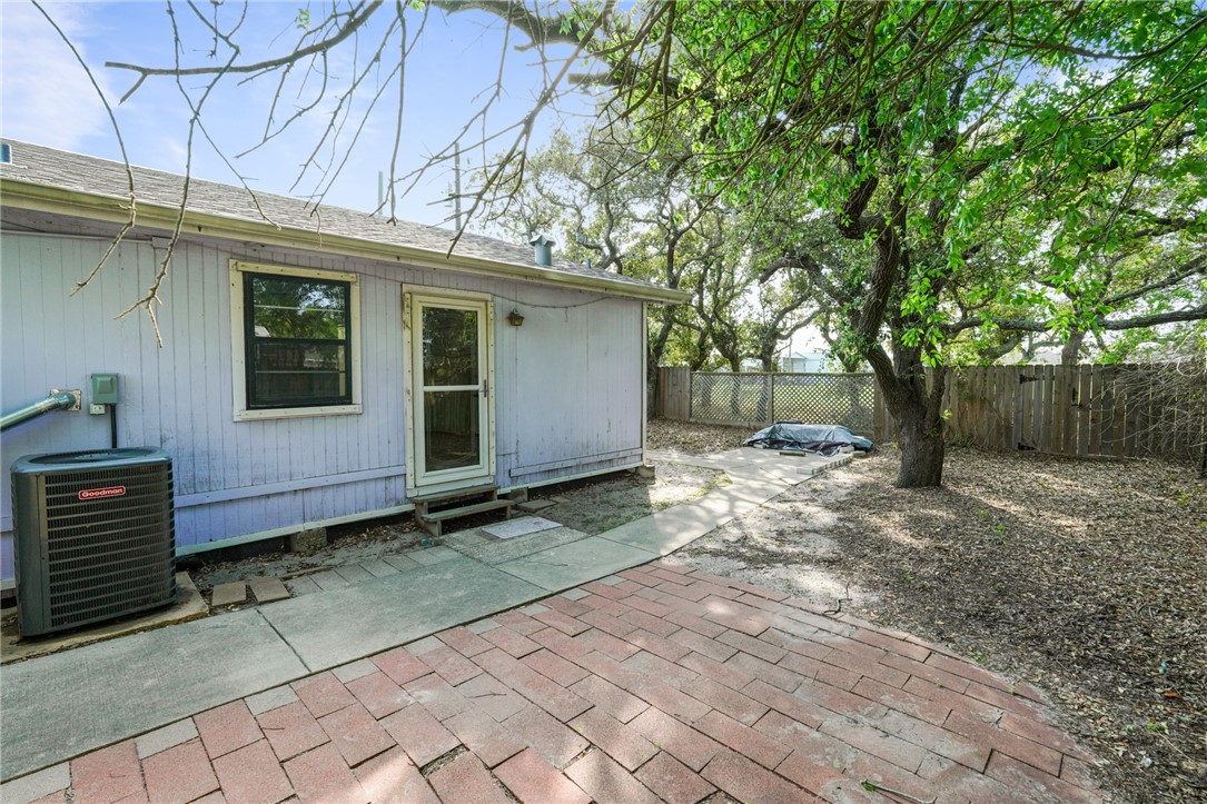 2310 Ollie St Property Photo 19