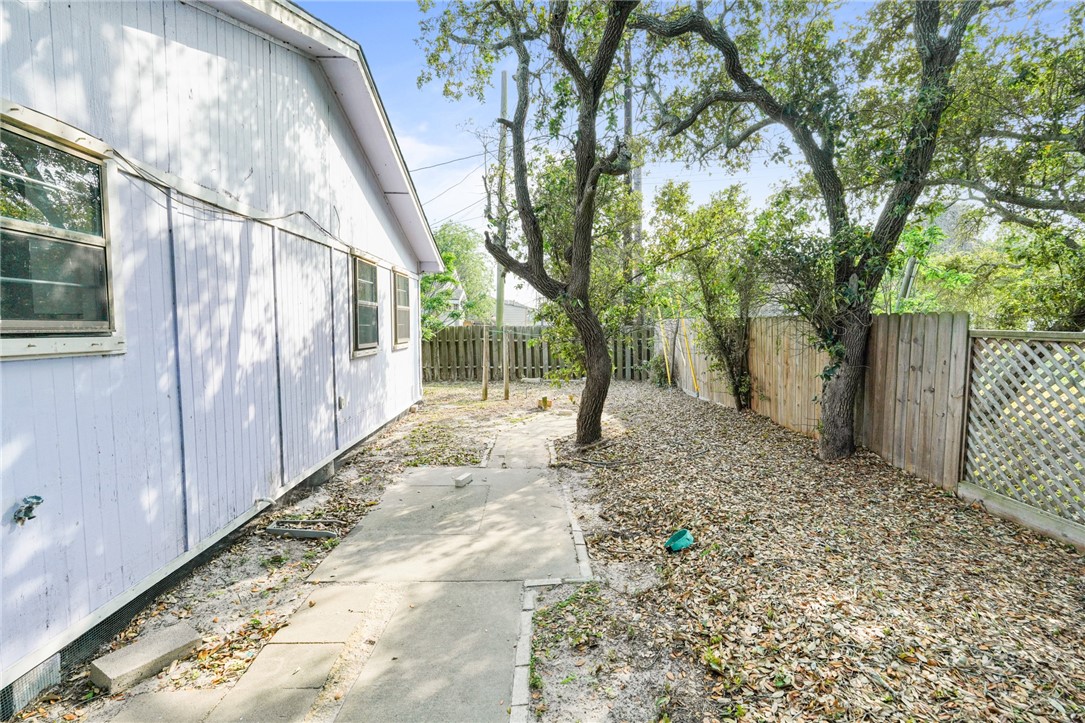 2310 Ollie St Property Photo 22