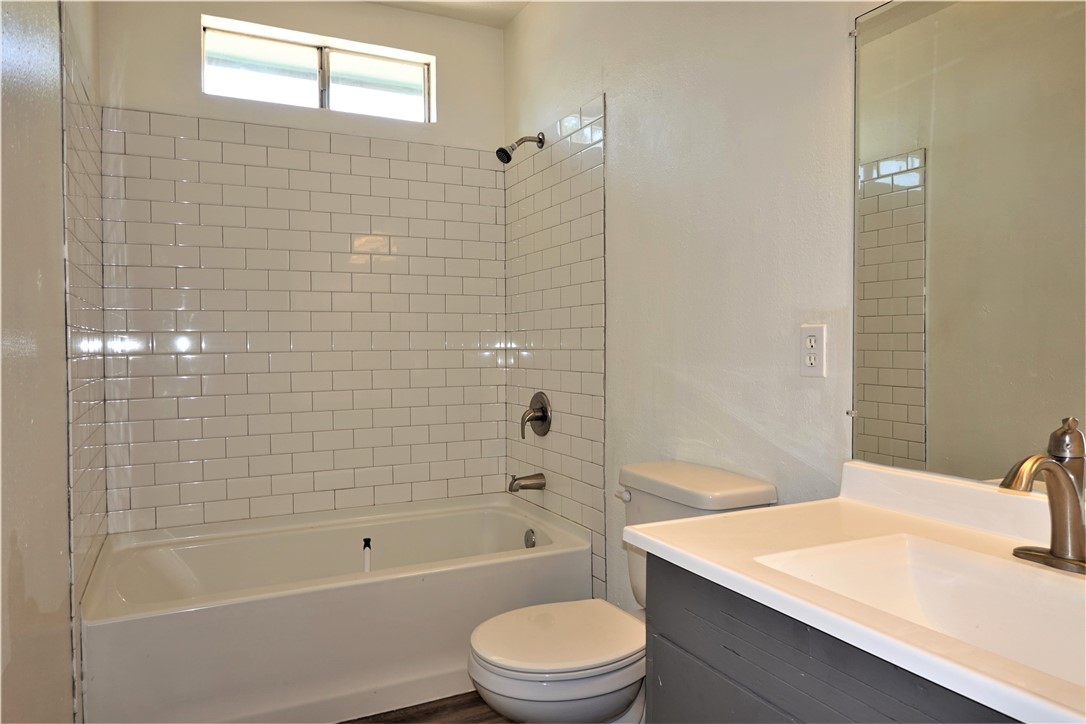 621 E Merriman St Property Photo 30