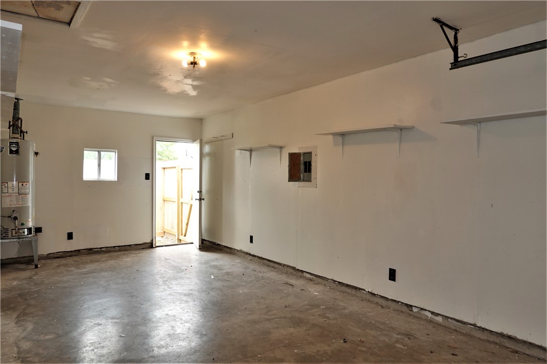 621 E Merriman St Property Photo 32