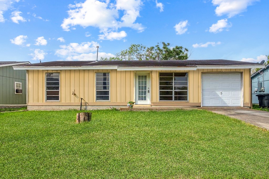 10941 Gates Property Photo