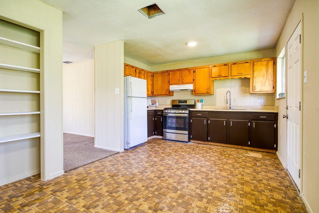 10941 Gates Property Photo 6