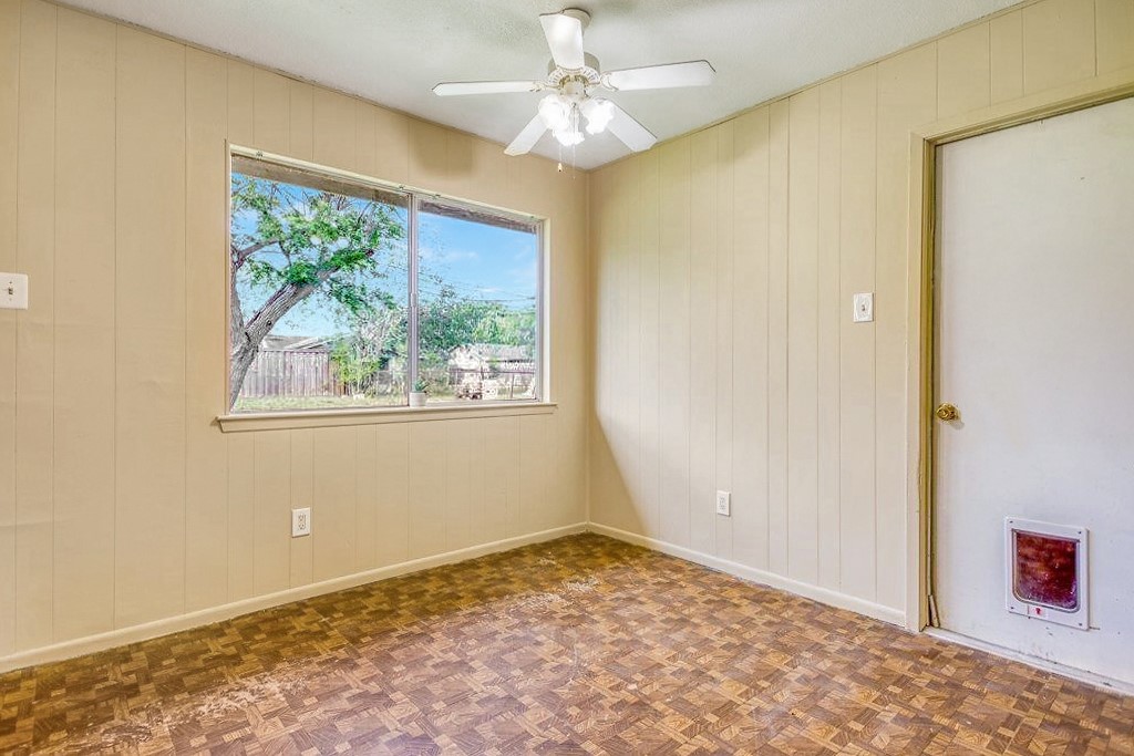 10941 Gates Property Photo 9