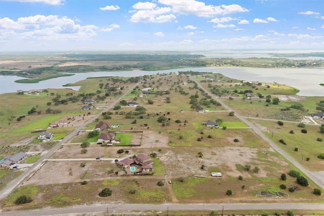 623 Nakishwana Circ Property Photo 38
