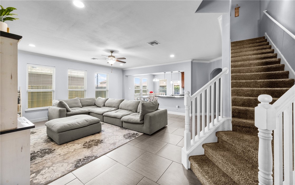 2230 Torrente Dr Property Photo 3