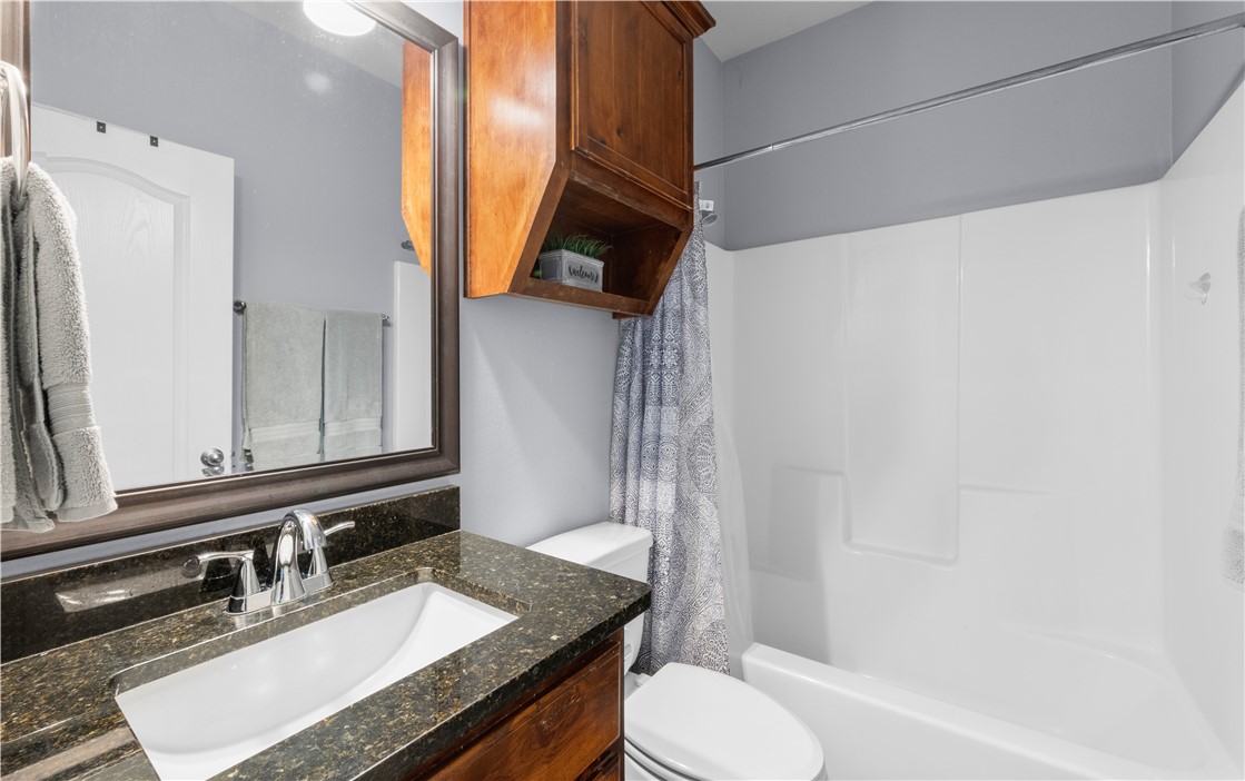 2230 Torrente Dr Property Photo 8