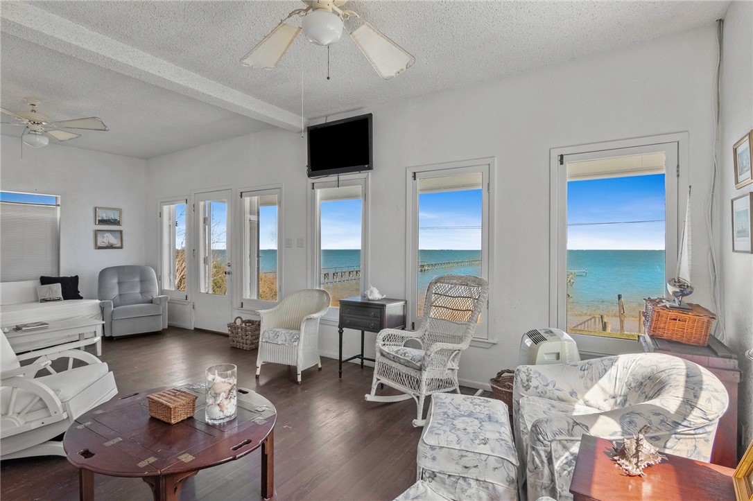 720 Copano Bay Dr Property Photo 9