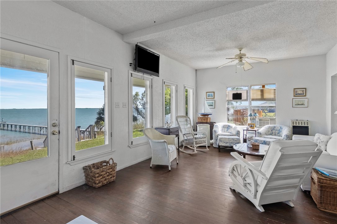 720 Copano Bay Dr Property Photo 10