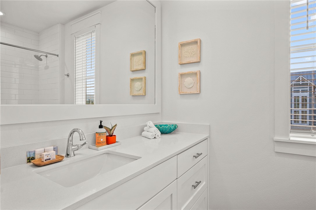 130 Sweetbay St Property Photo 14
