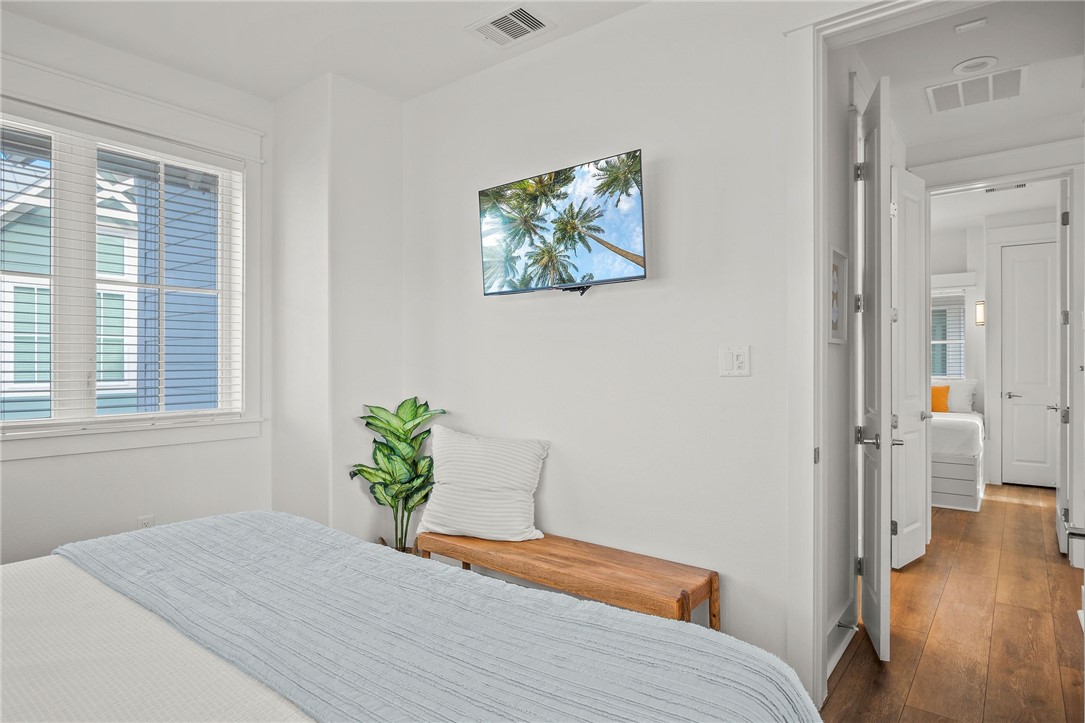 130 Sweetbay St Property Photo 18