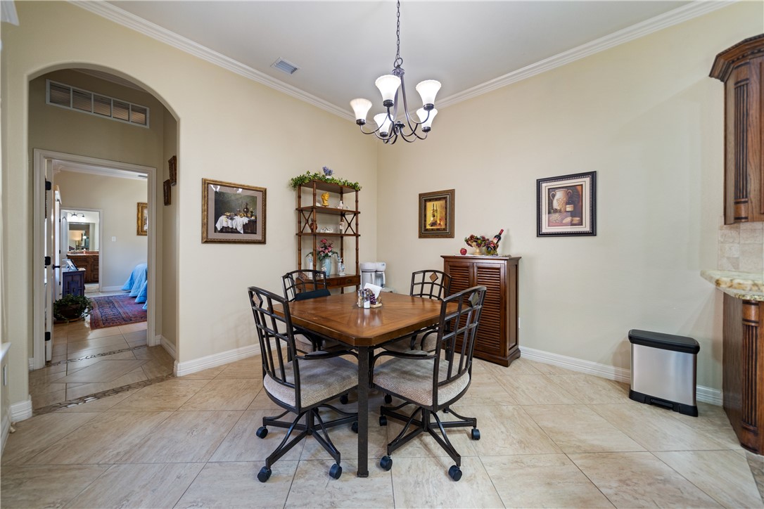 6934 Wooldridge R-5 Property Photo 5
