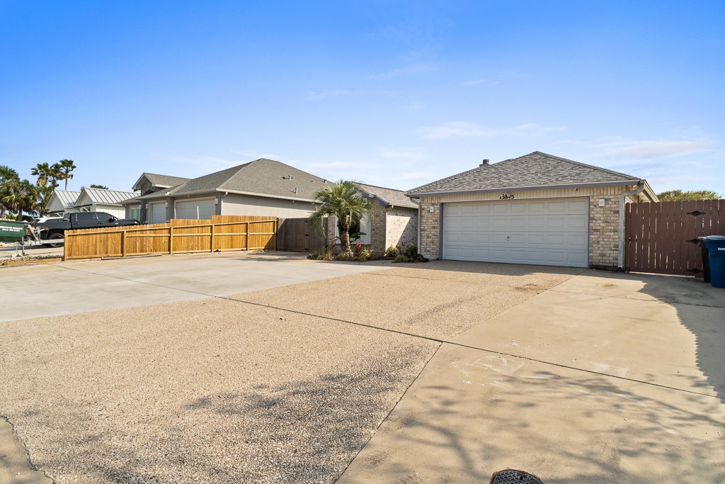 13845 Halyard Dr Property Photo 5