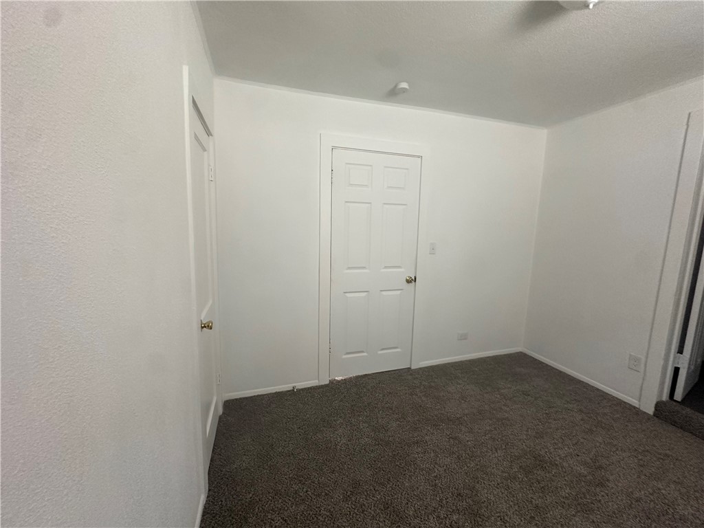 225 W Avenue B Property Photo 20