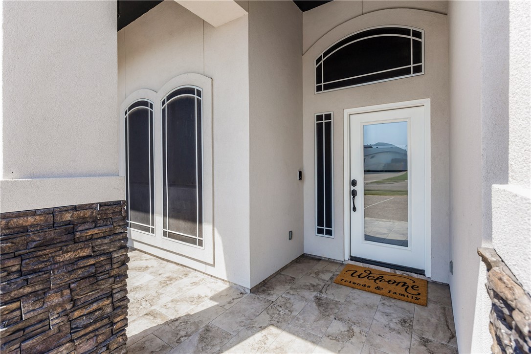 7838 Superman Dr Property Photo 3