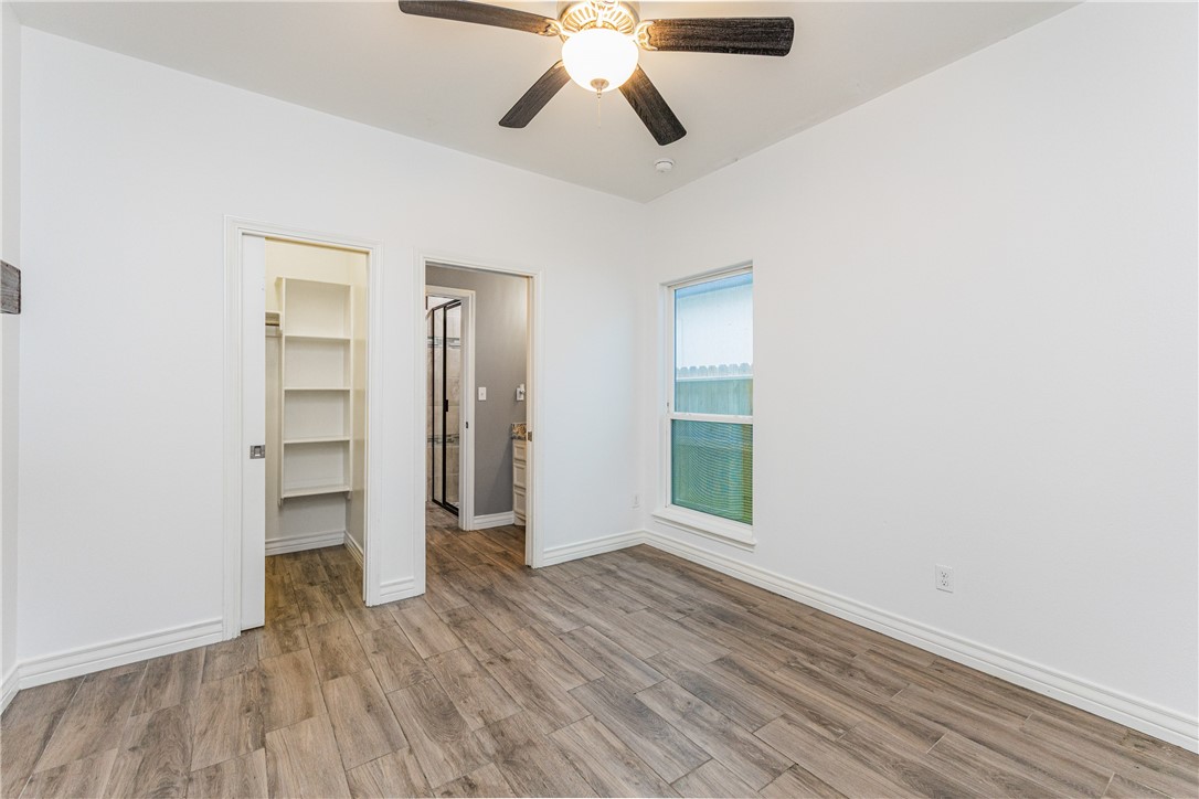 7838 Superman Dr Property Photo 30