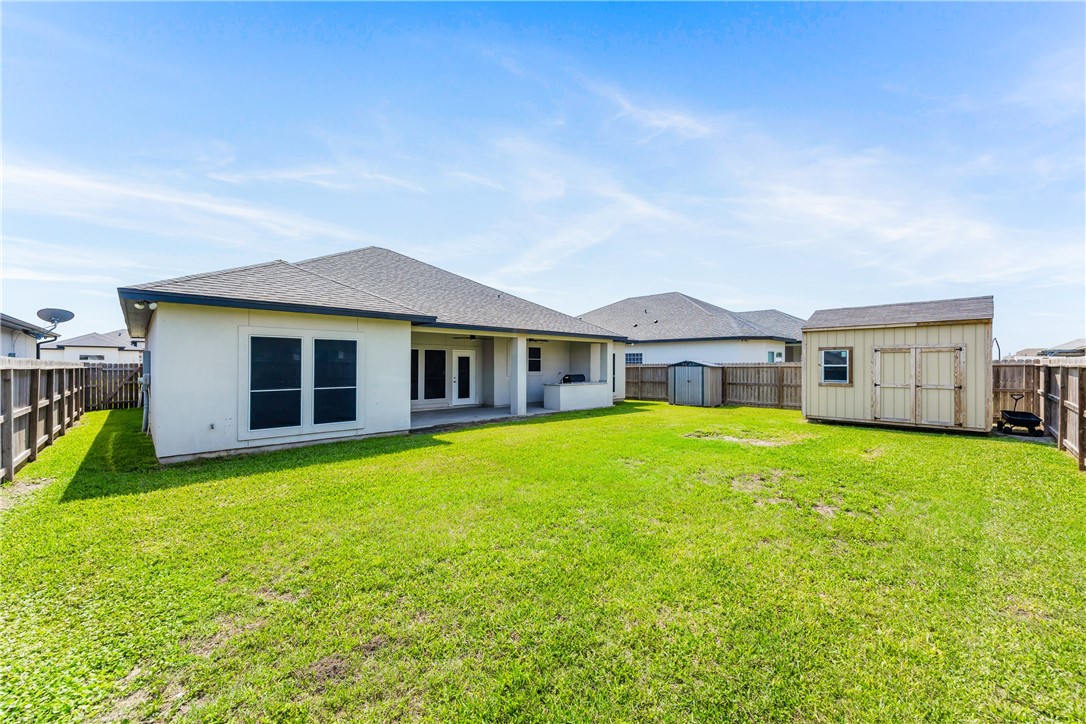 7838 Superman Dr Property Photo 38