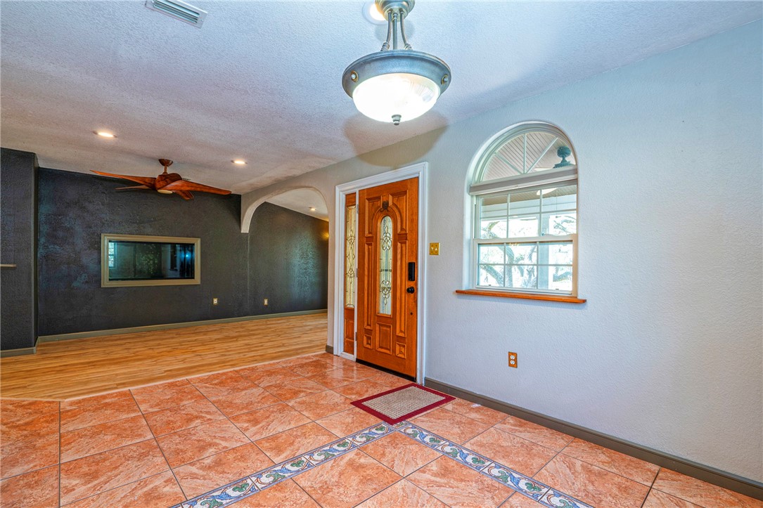 44 12th St Property Photo 15