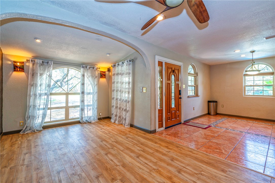 44 12th St Property Photo 18