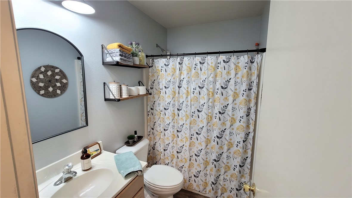 1717 Overland Property Photo 21