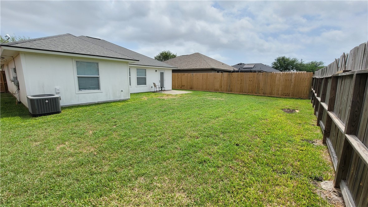 1717 Overland Property Photo 24