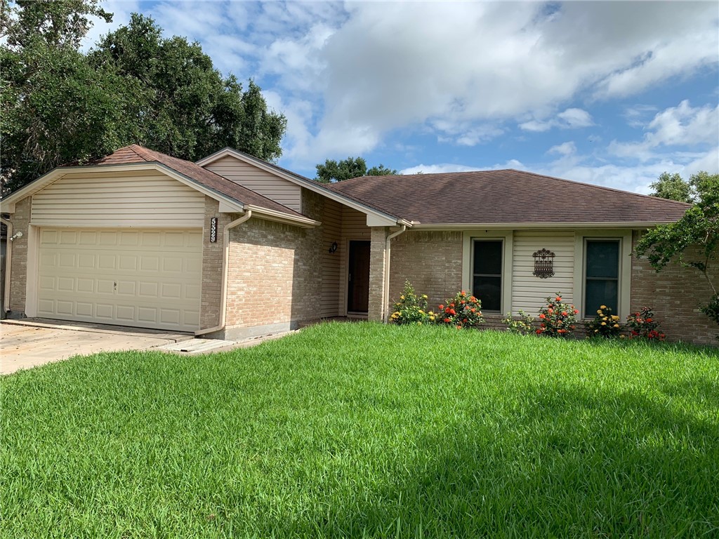 5329 Inverness Dr Property Photo