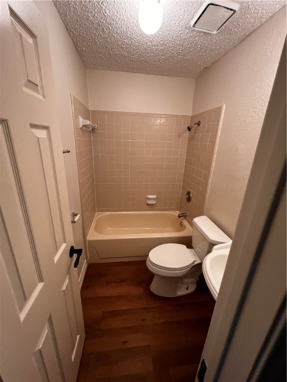 5329 Inverness Dr Property Photo 3