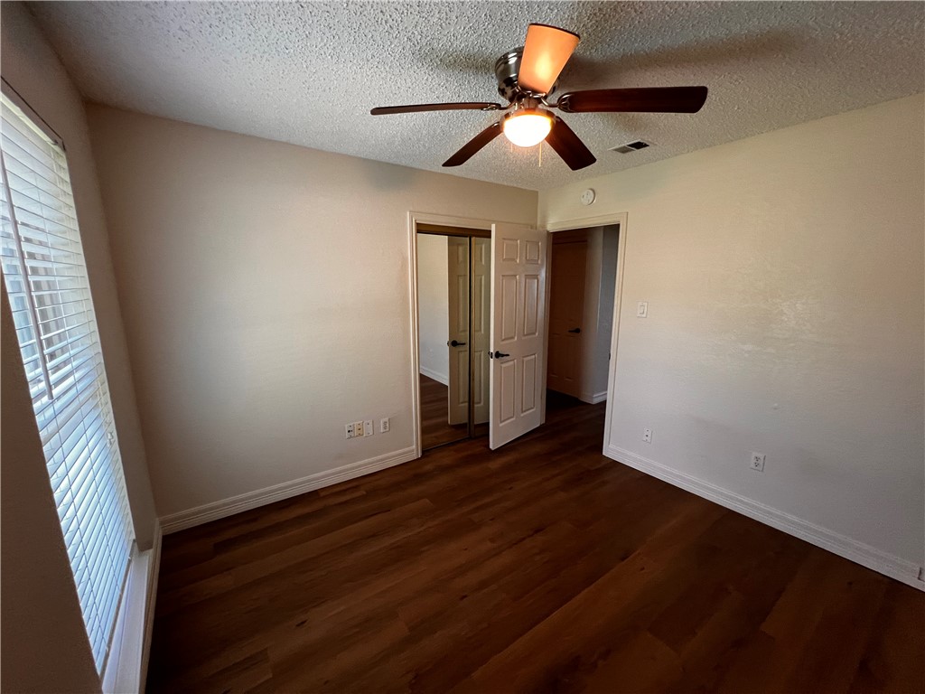 5329 Inverness Dr Property Photo 4