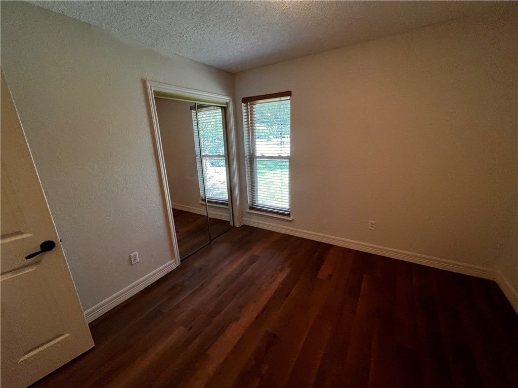 5329 Inverness Dr Property Photo 6