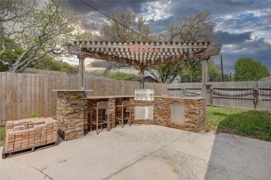 325 Sea Gate Dr Property Photo 34