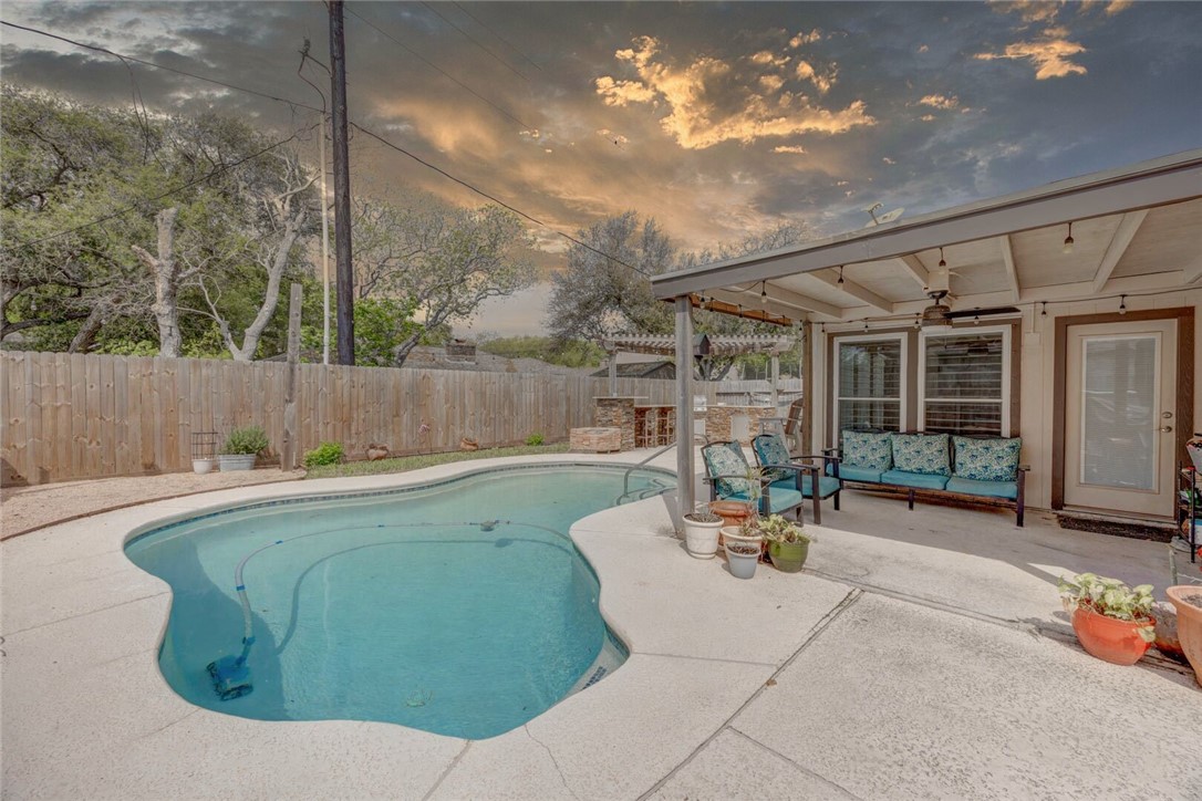 325 Sea Gate Dr Property Photo 38