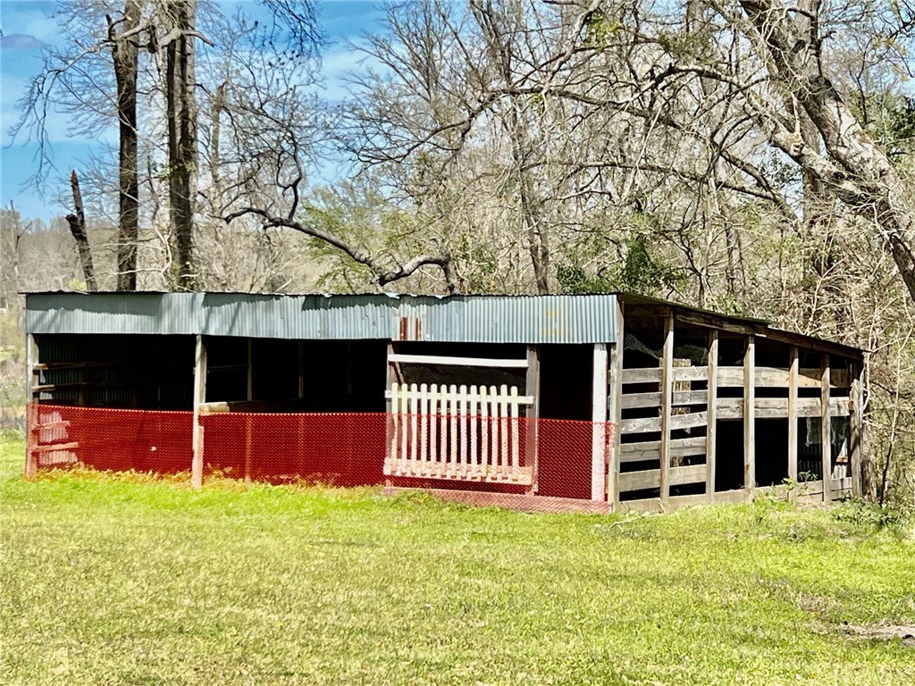 18533 Fm 850 Property Photo 19