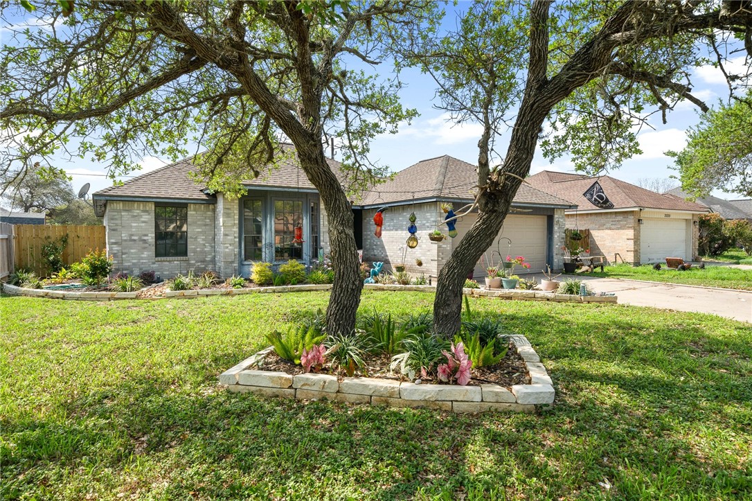 2229 Pebble Beach Dr Property Photo 2