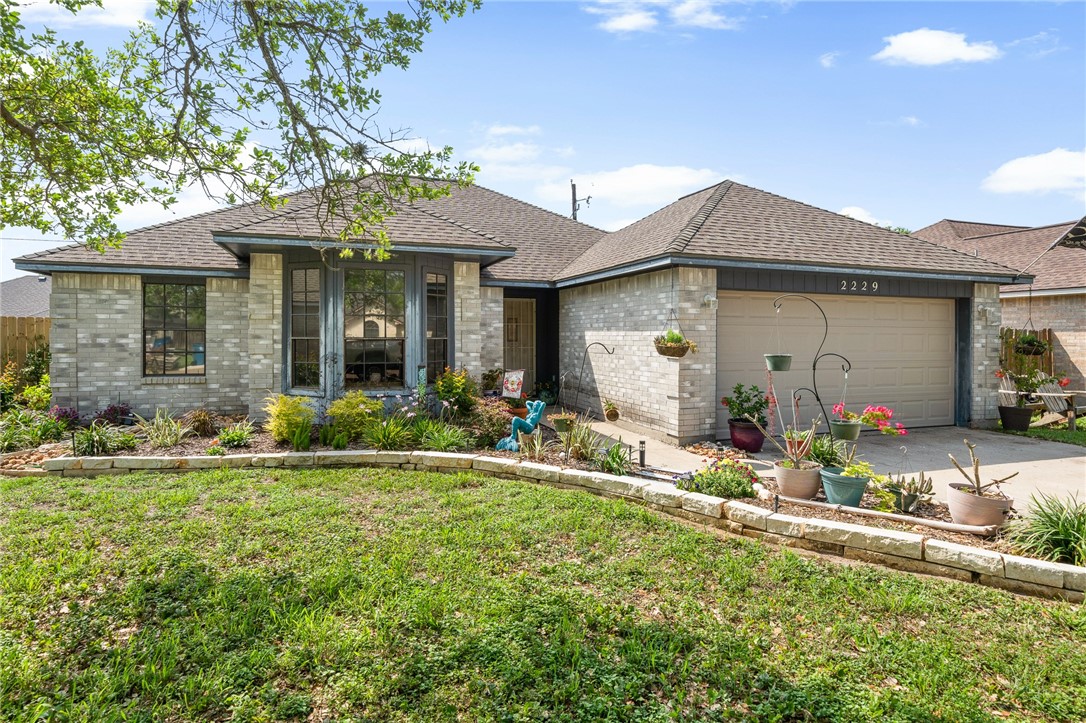 2229 Pebble Beach Dr Property Photo 3