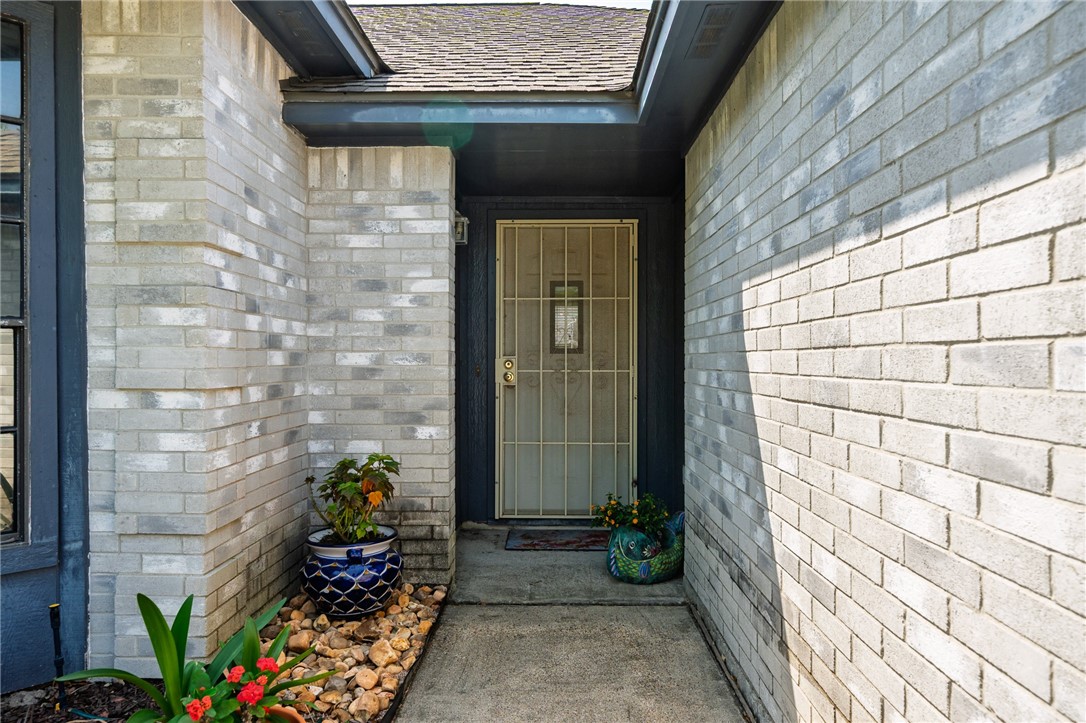 2229 Pebble Beach Dr Property Photo 4