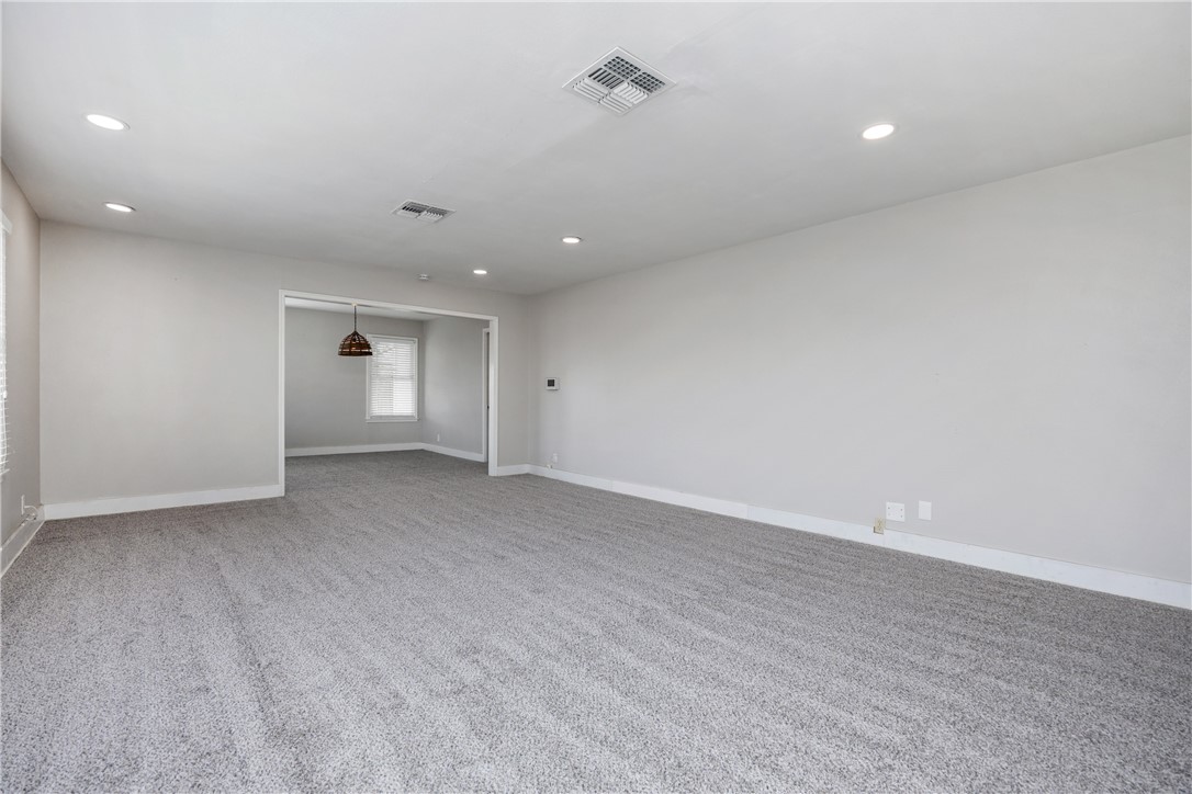 350 Doddridge St Property Photo 3