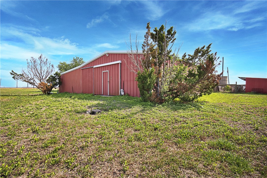 9522 County Road 1178 Property Photo 9