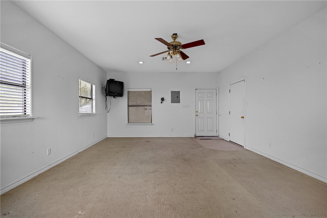 9522 County Road 1178 Property Photo 33