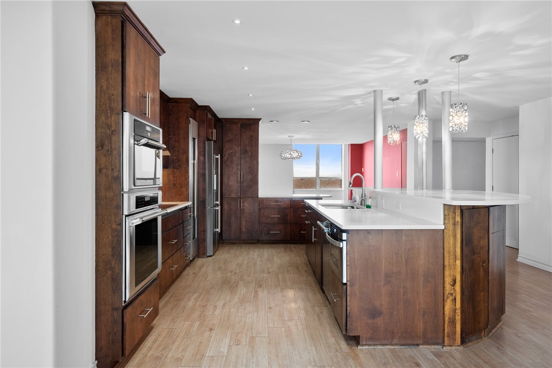 715 S Upper Broadway St 701 Property Photo 12