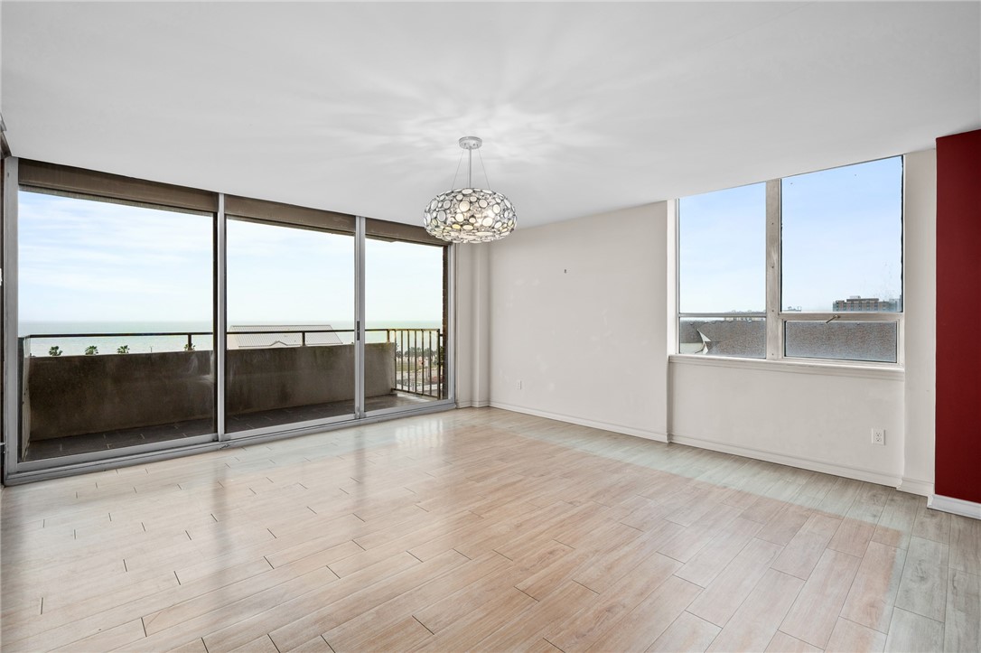 715 S Upper Broadway St 701 Property Photo 18